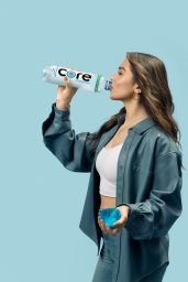 Hailee Steinfeld   Core Hydration Campaign 2022   5    - 65