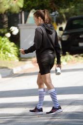 Jennifer Garner in a Comfy Sweatsuit 07/20/2022