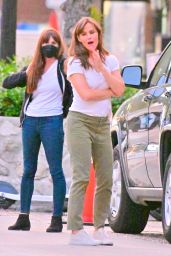 Jennifer Garner   TV Show  The Last Thing He Told Me  Set in Los Angeles 07 19 2022   - 99