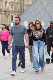 Jennifer Lopez and Ben Affleck at Louvre Museum in Paris 07/26/2022 ...