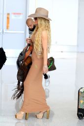 Jessica Simpson at LAX in Los Angeles 07/02/2022