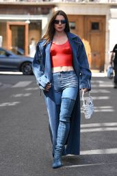 Julia Fox Street Fashion - Paris 07/04/2022