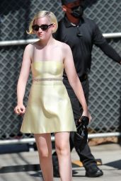 Julia Garner   Arriving at the Jimmy Kimmel Show in Hollywood 07 18 2022   - 82