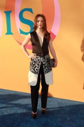 Kaitlyn Dever – Louis Vuitton’s 200 Trunks, 200 Visionaries: The Exhibition in Beverly Hills 07/28/2022