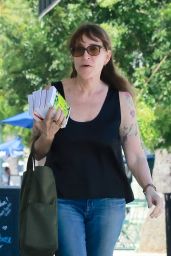 Katey Sagal in Casual Outfit - Shopping in Studio City 07/08/2022