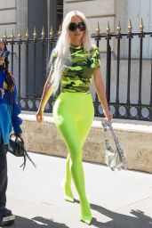 Kim Kardashian - Shopping at Balenciaga in Paris 07/05/2022