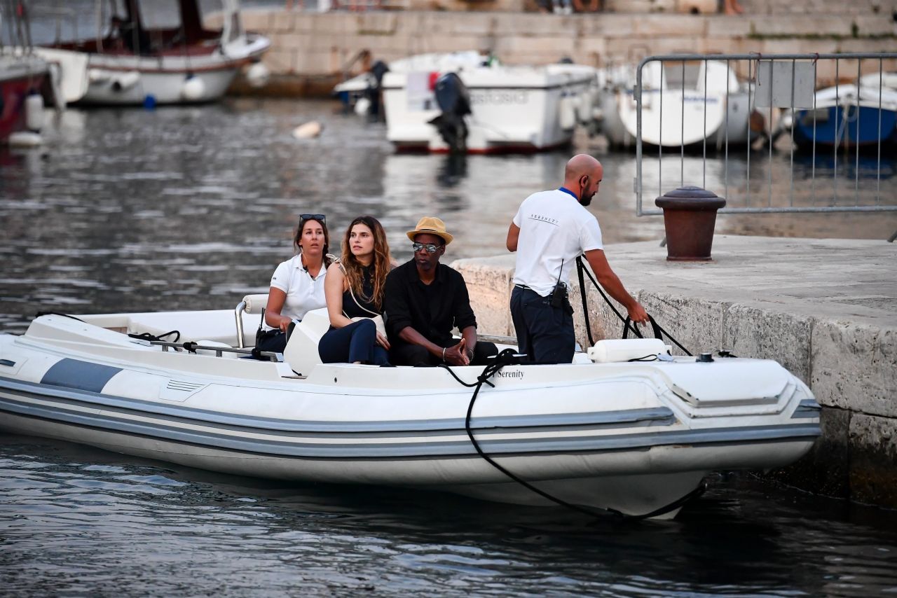 Lake Bell and Chris Rock - Exploring and Sightseeing in the Old City