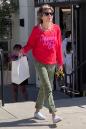 Lisa Rinna   Shopping With Her Husband Harry Hamlin in Malibu 07 02 2022   - 85