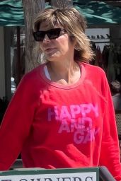 Lisa Rinna   Shopping With Her Husband Harry Hamlin in Malibu 07 02 2022   - 90