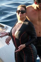 Mariah Carey in the Sea in Capri 07/16/2022