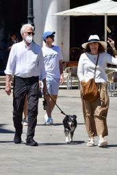 Mary Steenburgen and Ted Danson on Vacation in Venice 07 08 2022   - 78