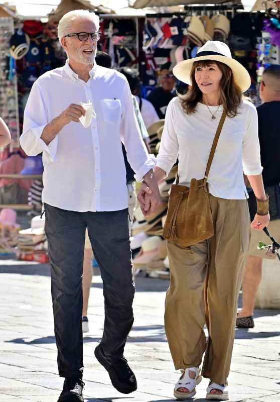 Mary Steenburgen and Ted Danson on Vacation in Venice 07/08/2022