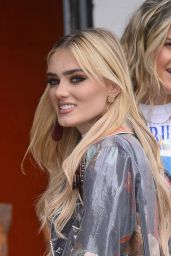 Meg Donnelly - Arriving at a Studio in Brooklyn 07/07/2022