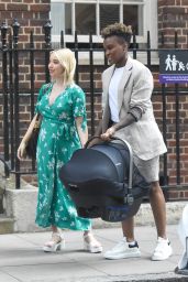 Nicola Adams and Ella Baig   Leaving Lindo Wing 07 15 2022   - 30