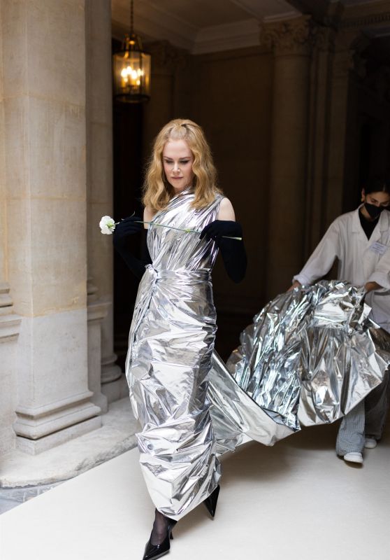Nicole Kidman – Balenciaga Fashion Show in Paris 07/06/2022
