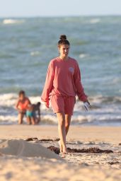 Sara Sampaio - Walks the Beach of Bahia 07/12/2022