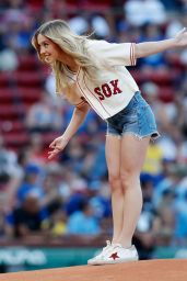 Sydney Sweeney at Blue Jays vs  Red Sox at Fenway Park in Boston 07 22 2022   - 33
