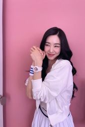 Tiffany Young Outfit 07/05/2022