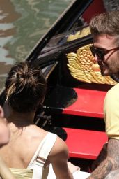 Victoria Beckham - Boat Ride in Venice 07/05/2022
