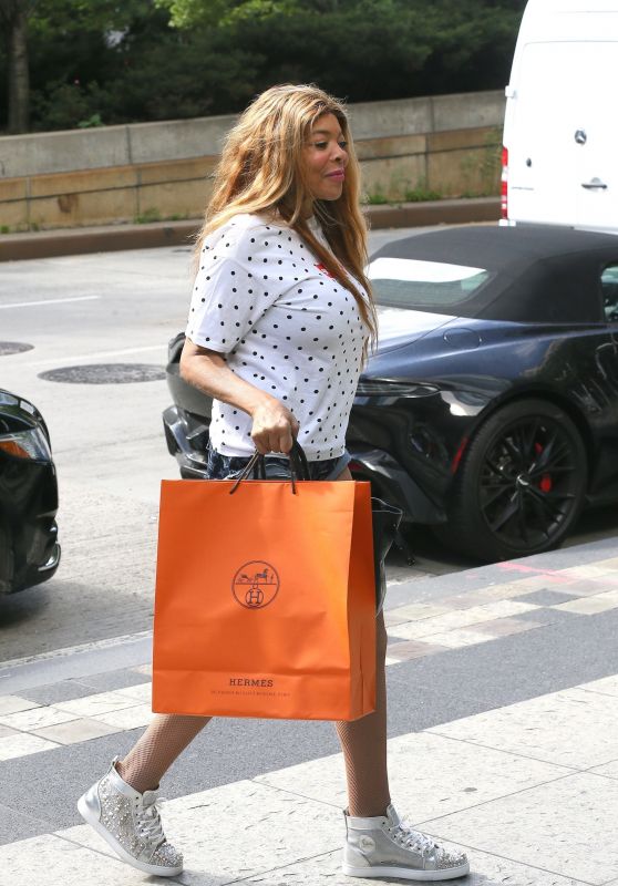 Wendy Williams - Shopping at Hermes in New York 07/07/2022