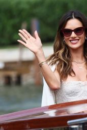 Alessandra Ambrosio   Arriving at the Excelsior Hotel in Venice 08 31 2022   - 97