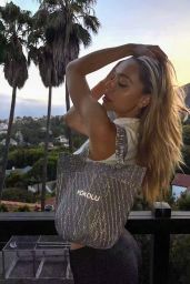 Alexis Ren   Kokolu Apparel 2022   - 58