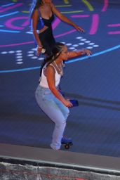 Alicia Keys   Skating Event at Rockefeller Center in NY 08 12 2022   - 56