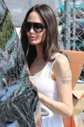 Angelina Jolie - Shopping in Los Angeles 08/27/2022