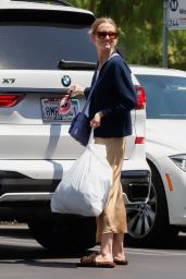 Ashlee Simpson - Shopping in Los Angeles 08/01/2022