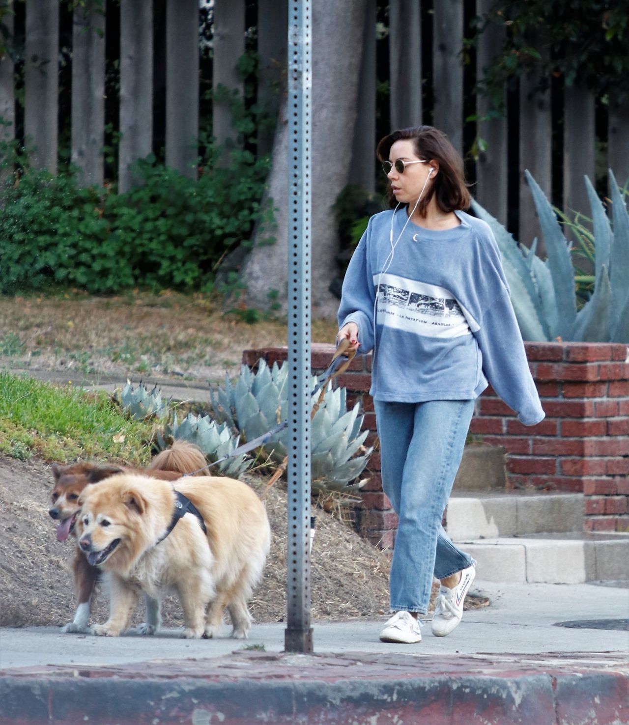 Aubrey Plaza - Out in Studio City 02/19/2022 • CelebMafia