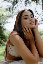 Bailee Madison, Maia Reficco, Chandler Kinney, Zaria, Malia Pyles - Teen Vogue August 2022