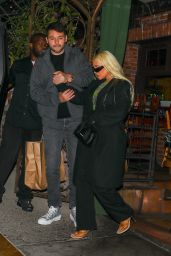 Christina Aguilera   Out in Brentwood 08 14 2022   - 11