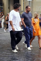 Dani Dyer - Out in Florence 08/10/2022