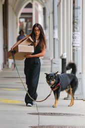 Emily Ratajkowski - Out in New York City 08/18/2022