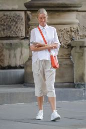 Gwyneth Paltrow Classically Chic - New York 08/09/2022