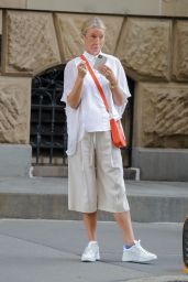 Gwyneth Paltrow Classically Chic   New York 08 09 2022   - 78