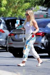 Hilary Duff in Comfy Outfit 08/18/2022
