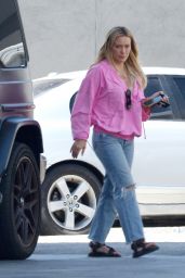 Hilary Duff in Ripped Jeans at a Gas Station in Los Angeles 08/17/2022