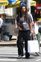 Jasmine Daniels   Shopping in New York 07 31 2022   - 6