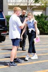 Jennette McCurdy - Out in Los Angeles 08/13/2022