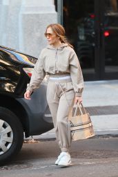 Jennifer Lopez Street Style 08/14/2022