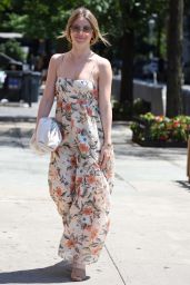 Julianne Hough - Out in New York 07/31/2022