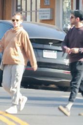 Kate Mara   Out in Silver Lake 08 23 2022   - 82