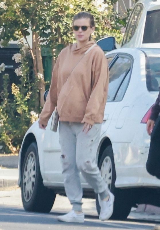 Kate Mara   Out in Silver Lake 08 23 2022   - 13