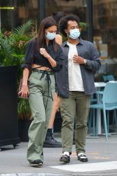 Katie Holmes and Bobby Wooten III Wear Matching Outfits - New York 08/12/2022