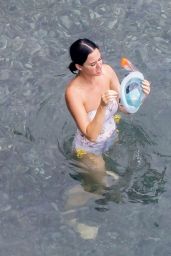 Katy Perry in Positano 08/26/2022
