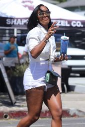 Kelly Rowland - Out in West Hollywood 08/12/2022