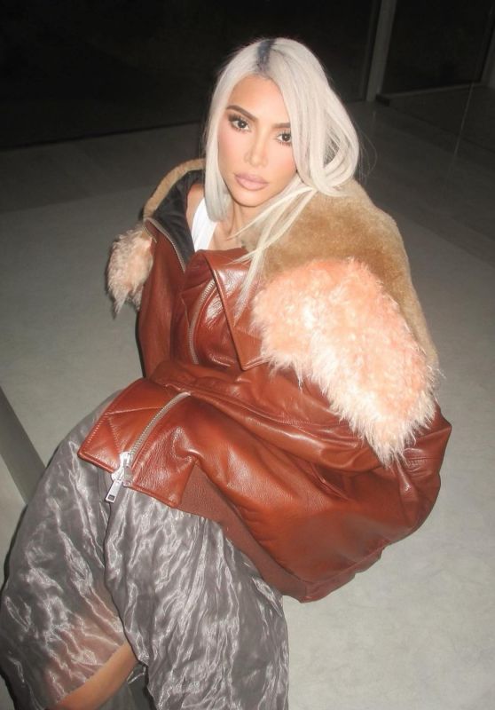 Kim Kardashian Outfit 08 23 2022   - 59