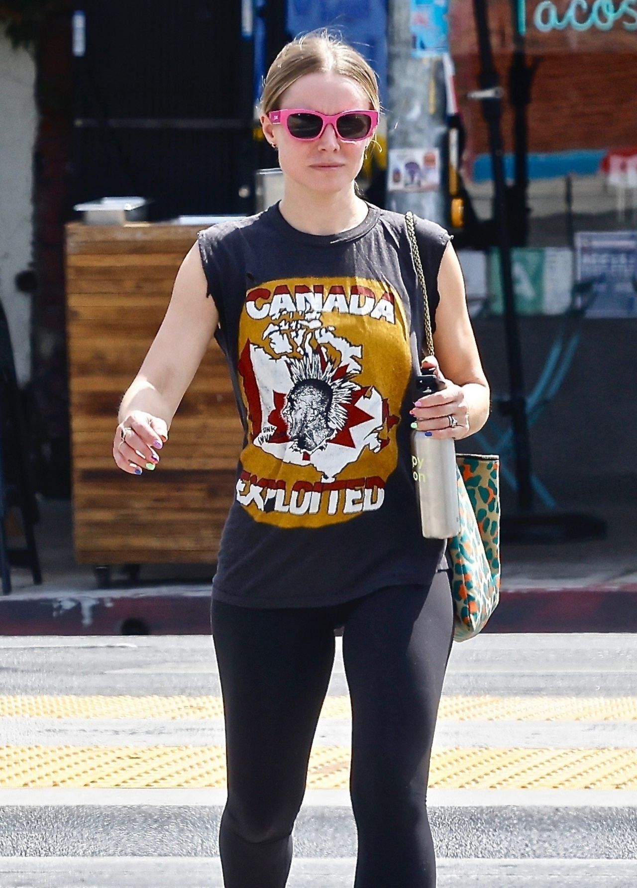 Kristen Bell Street Style 08/03/2022 • CelebMafia