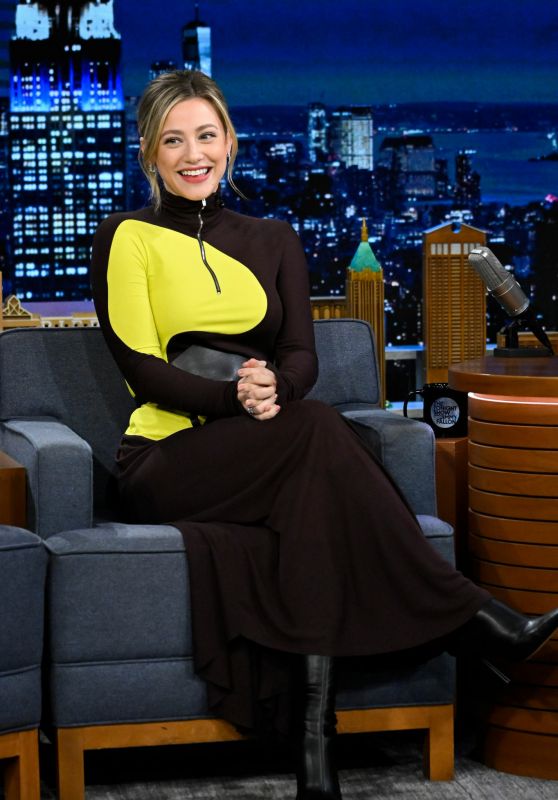 Lili Reinhart   The Tonight Show Starring Jimmy Fallon 08 09 2022   - 95